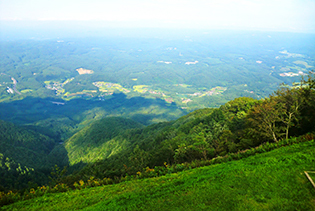 二戸市折爪岳山頂山の家